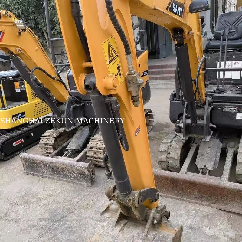 10.3KW Sany SY16C 1.6Ton Mini Excavator กับยางยางและปั๊มไฮดรอลิกเดิม