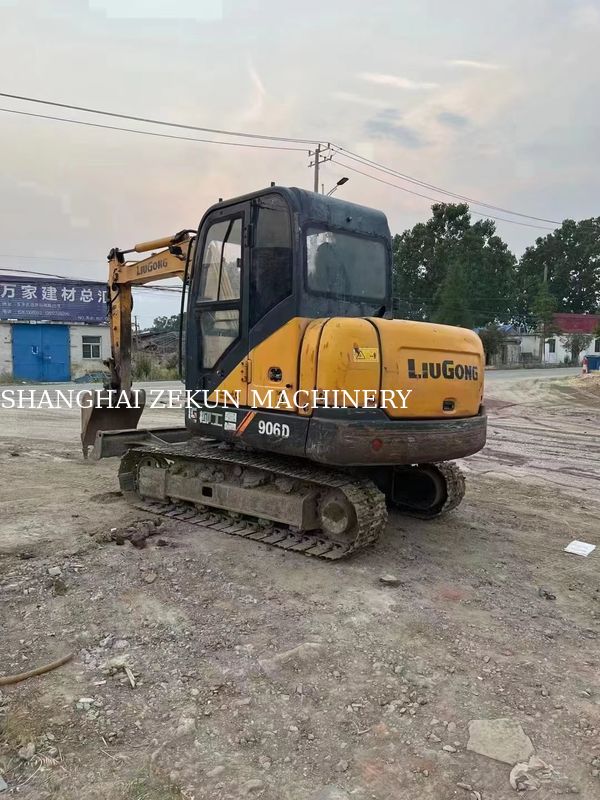 9017F ZTS เครื่องขุดขนาดเล็ก 1.8 ตัน โดย Liu Gong 46.3kW เครื่องหนัก 7500Kg