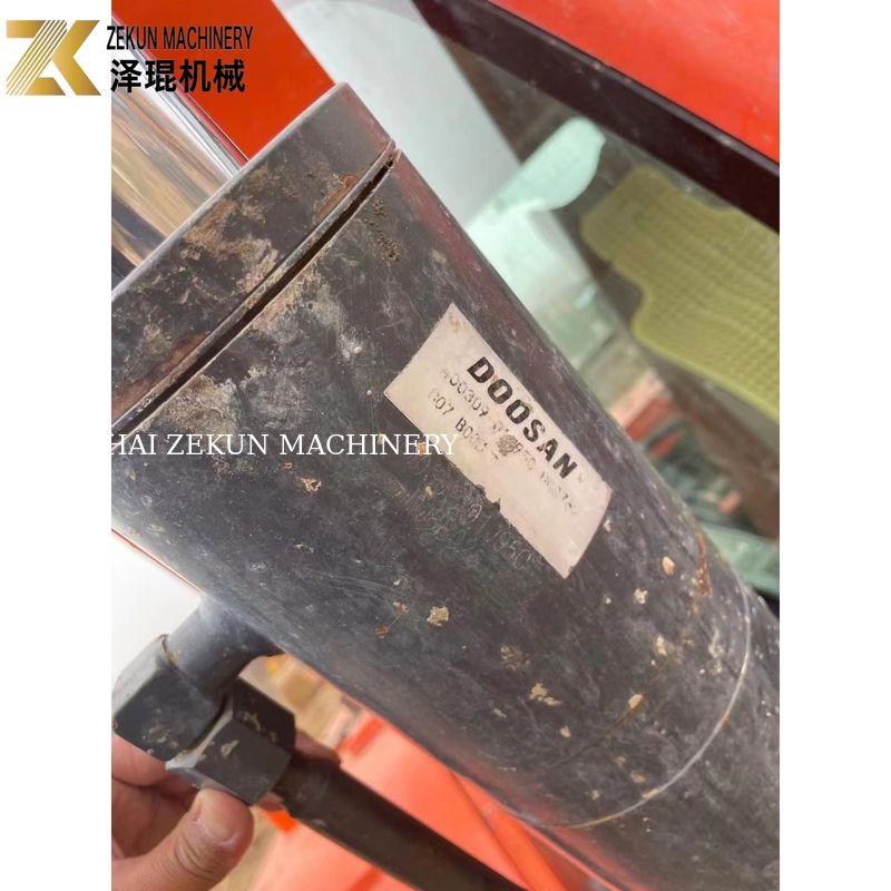 5 ตัน Doosan 55 Excavator DH55 ใช้ Doosan Excavator 0.175M3 ถัง