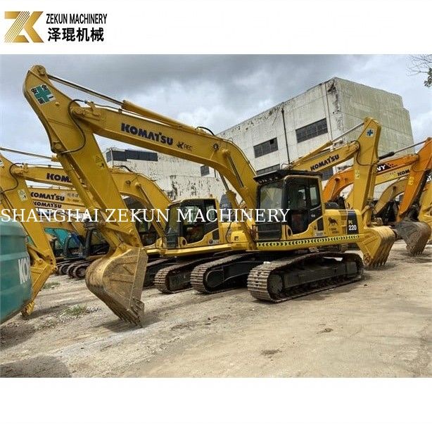 เครื่องขุด Komatsu PC 220 รุ่นครอเลอร์ PC220-8 มือสอง พร้อมเครื่องยนต์ญี่ปุ่นเดิมรับรอง