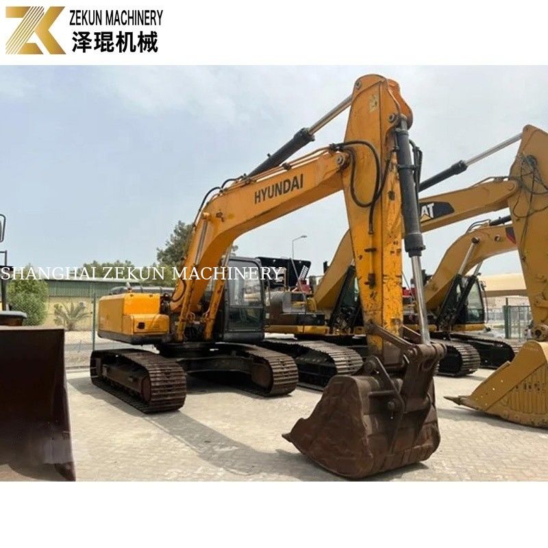 เกาหลีใต้ 22 ตัน ใช้ Hyundai R220LC-7 Excavator สําหรับการขุด ปี 2016