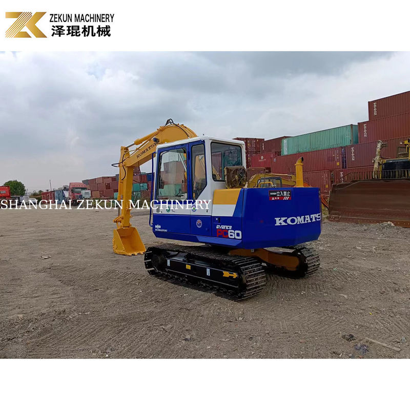 Japan Komatsu PC60-6 เครื่องขุดที่มีน้ําหนักการทํางานต่ํา 6 ตัน และอยู่ในสภาพดี