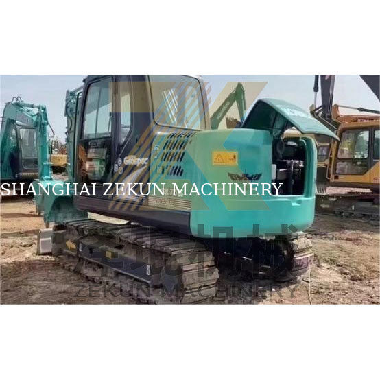 ใช้ Kobelco SK75 Kobelco Excavator Digger ด้วยความจุ 0.38 เบ็คเก็ต และมีราคาถูก