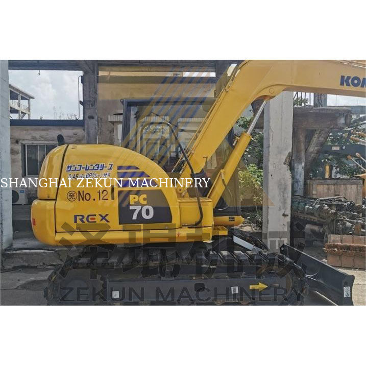 6.59TON น้ําหนักการทํางาน 2022 ใช้ Komatsu PC70-8 Excavator สําหรับความต้องการของคุณ