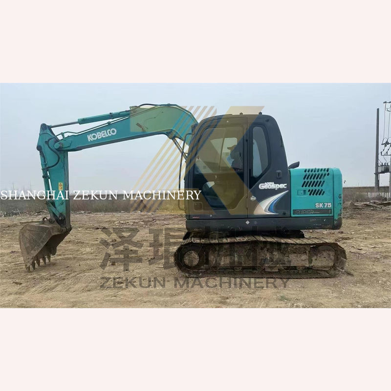 0.4m3 ความจุของถัง 2017 ใช้ Kobelco 907 E307D Sk75 Sk75-11 Excavator ในเซี่ยงไฮ้