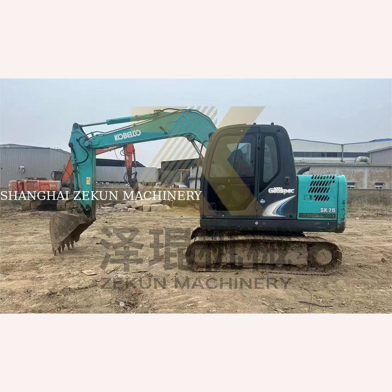 0.4m3 ความจุของถัง 2017 ใช้ Kobelco 907 E307D Sk75 Sk75-11 Excavator ในเซี่ยงไฮ้