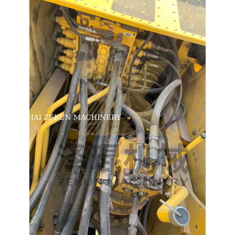 โคมาตซู 16T PC110-7 PC200-7 PC200-8MO Loader 200 มือสองที่มีน้ําหนักการทํางานต่ํา