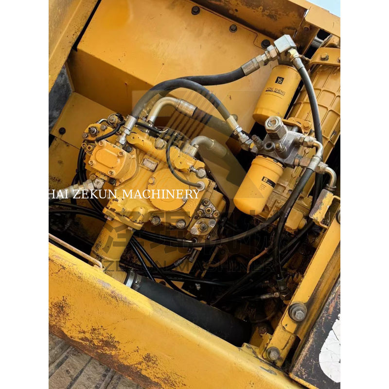 2015 ปี มือสอง Shantui Kato Excavator 320D ในในเซี่ยงไฮ้ ปั๊มไฮดรอลิกอื่น ๆ