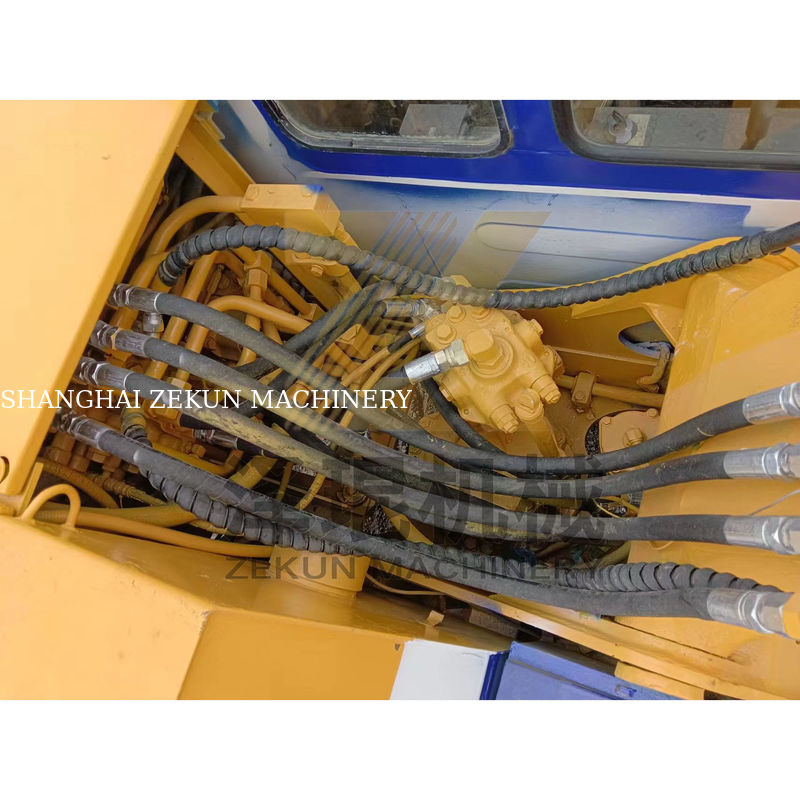 เครื่องขุด Komatsu PC60-5 มือสองพร้อมกับกระบอกไฮดรอลิกอื่น ๆ และในปี 2022