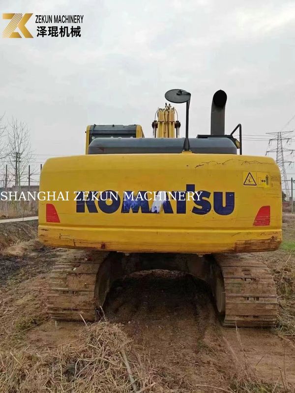 ใช้ Komatsu PC200-8MO เครื่องขุดขี่ 2001-4000 ชั่วโมง ขนาดกลาง