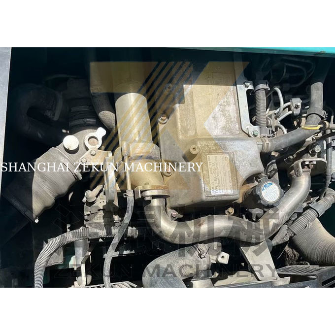 เครื่องขุด Kobelco SK200-8 ที่ใช้ปั๊มไฮดรอลิกอื่น ๆ และน้ําหนักเครื่อง 20000 KG