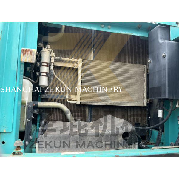 2018 ใช้ Kobelco SK200-8 เครื่องขุดด้วยและเวลาทํางานต่ําในสภาพที่ดีที่สุด