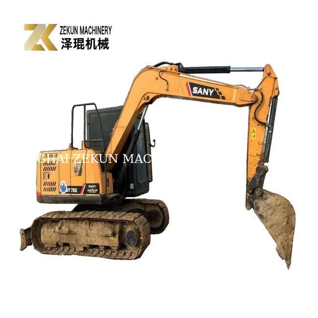 ใช้ SANY 75C Excavators กับและเวลาทํางาน 2001-4000 เพียง 7500 KG น้ําหนักเครื่อง