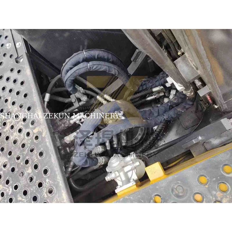 เครื่องบดน้ําเหลวอื่น ๆ EC140 Excavator สภาพดีและมีน้ําหนักเครื่อง 15870 KG