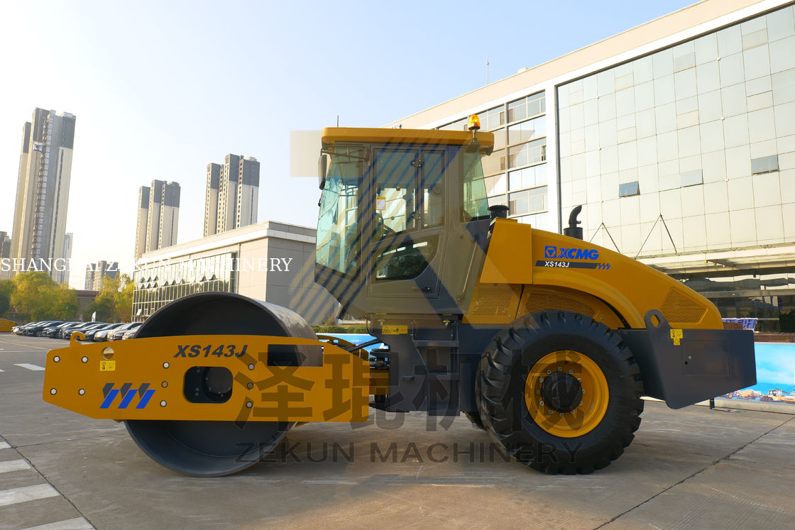 14 ตัน XCMG XS143J โรเลอร์สั่นกลองเดียว จีน ระยะที่ 2