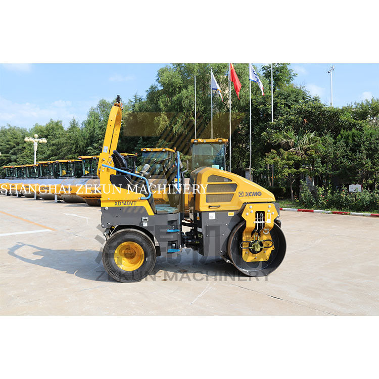 4 ตัน XCMG XD140VT รอลเลอร์สั่น EU ขั้นตอน V EPA ขั้นตอน 4F