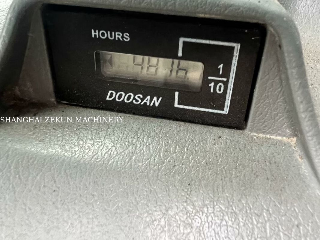 อุปกรณ์ขุด Doosan DX380 ปี 2020 ที่ใช้มา 4 816 ชั่วโมง สภาพดี