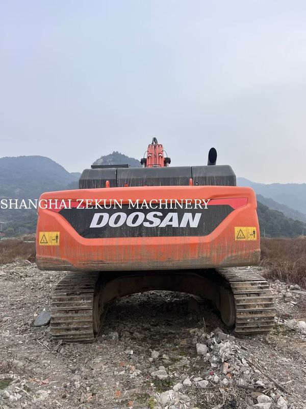 อุปกรณ์ขุด Doosan DX380 ปี 2020 ที่ใช้มา 4 816 ชั่วโมง สภาพดี