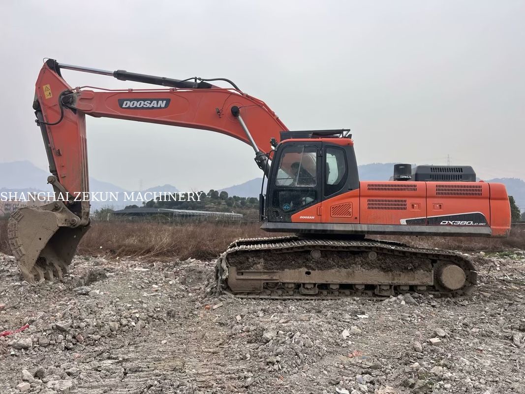อุปกรณ์ขุด Doosan DX380 ปี 2020 ที่ใช้มา 4 816 ชั่วโมง สภาพดี