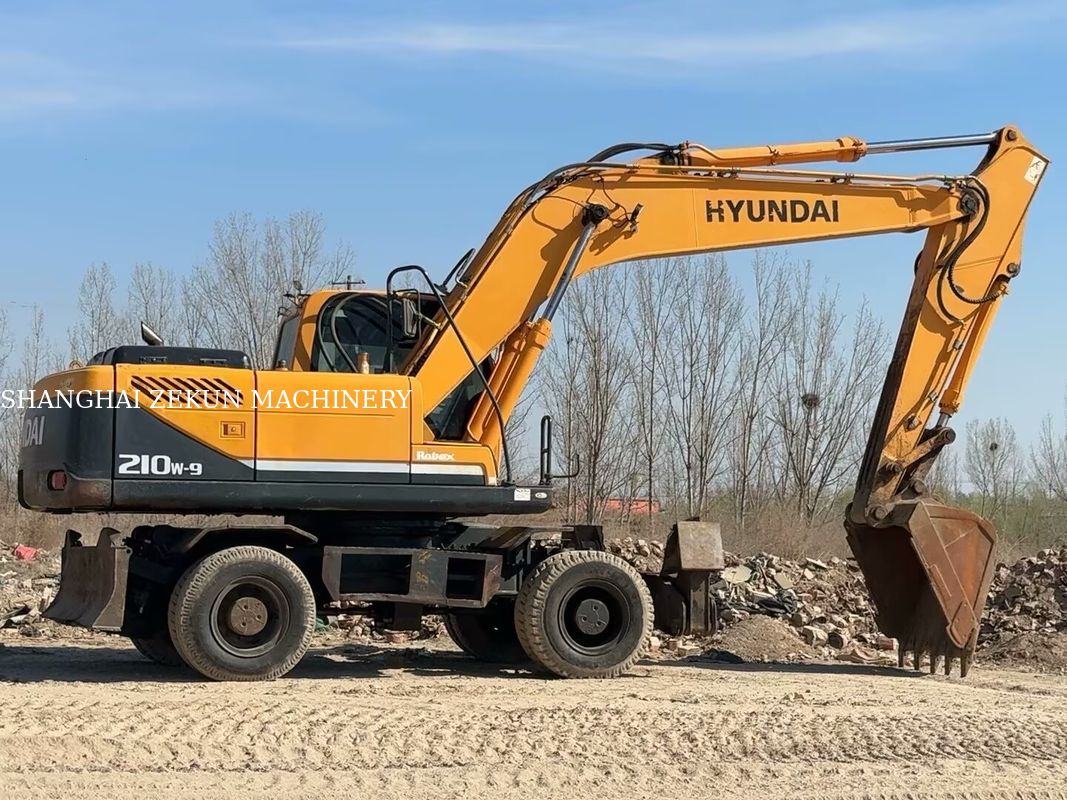 2014 Hyundai R210W-9 เครื่องขุดล้อ 21 ตัน เหมาะสําหรับโครงการก่อสร้าง