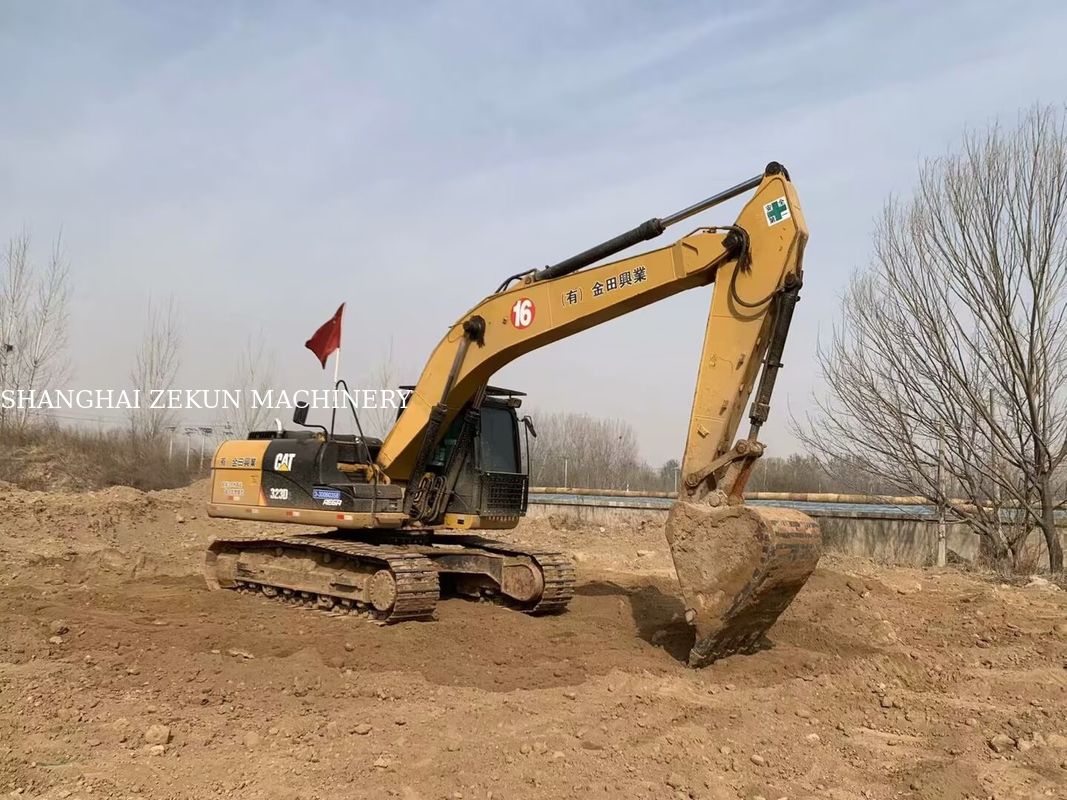 เครื่องขุด 2020 Cat 323D2 ที่มีความสามารถหลากหลาย 23 ตัน 4877 ชั่วโมง สําหรับการใช้งานที่หลากหลาย