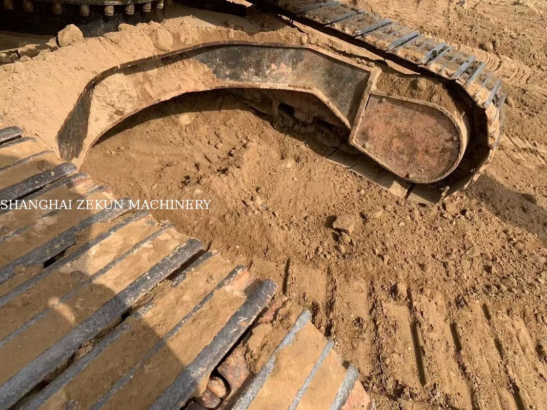 เครื่องขุด 2020 Cat 323D2 ที่มีความสามารถหลากหลาย 23 ตัน 4877 ชั่วโมง สําหรับการใช้งานที่หลากหลาย