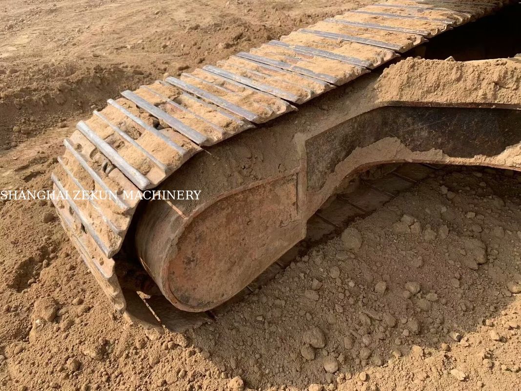 เครื่องขุด 2020 Cat 323D2 ที่มีความสามารถหลากหลาย 23 ตัน 4877 ชั่วโมง สําหรับการใช้งานที่หลากหลาย