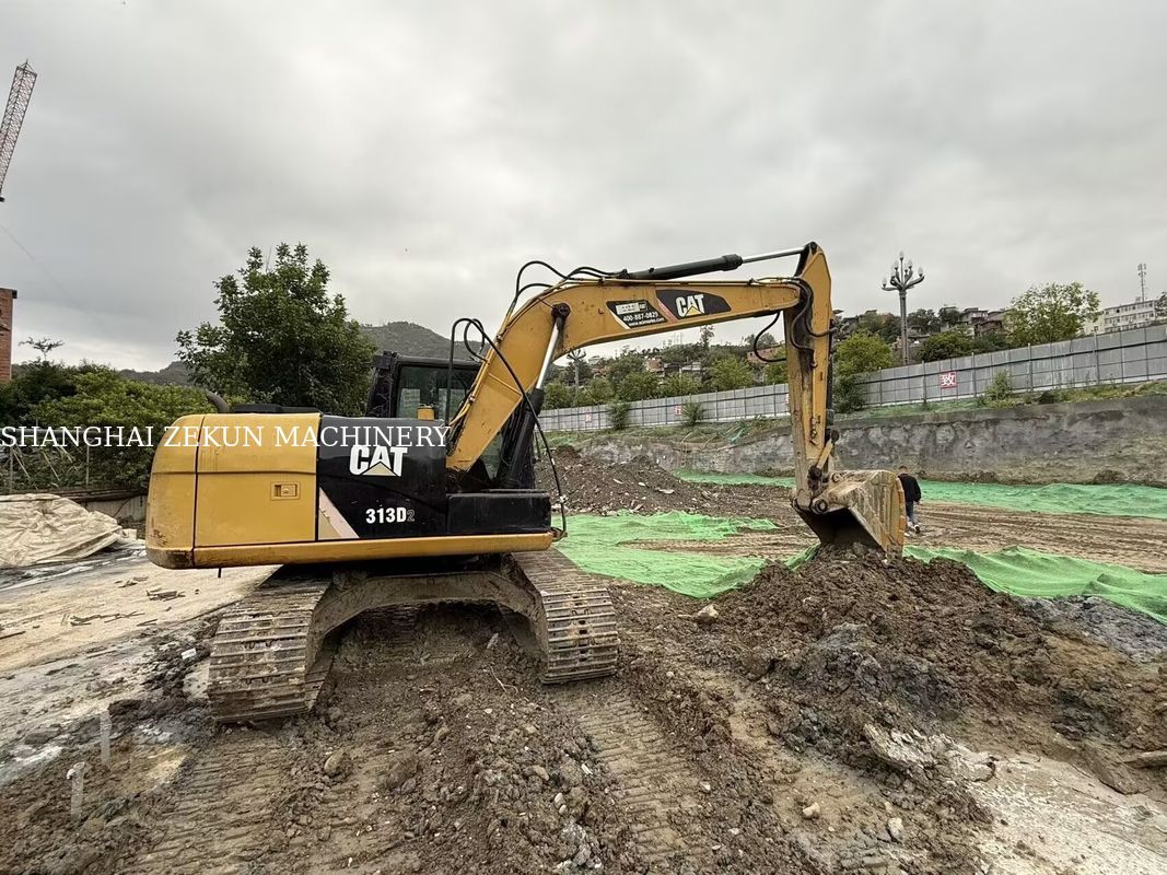 2016 Caterpillar 313D2 เครื่องขุดไฮดรอลิก 13 ตัน คลาส ตัวเลือกสุดยอดสําหรับงานหนัก