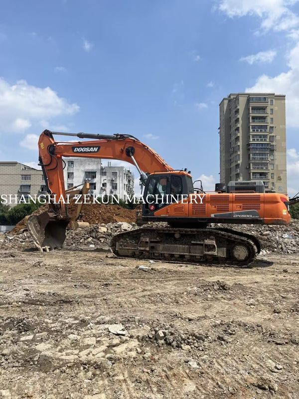 รถขุด Doosan DX500LC-9C มือสอง 800 รอบต่อนาที แรงม้า และความสูงขุดสูงสุด 11