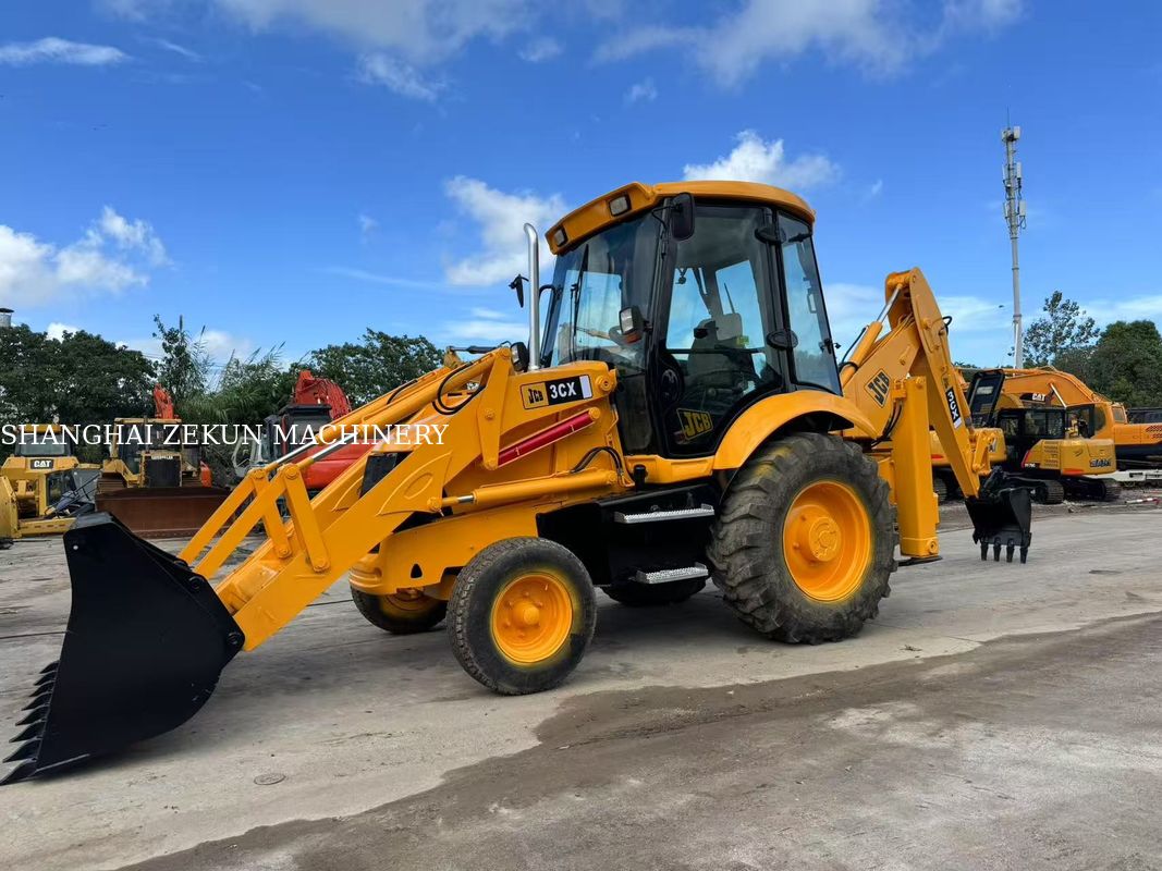 2001 JCB 3CX Excavator Backhoe Loader กับ 95 L / min ระบบไฮดรอลิกไหล