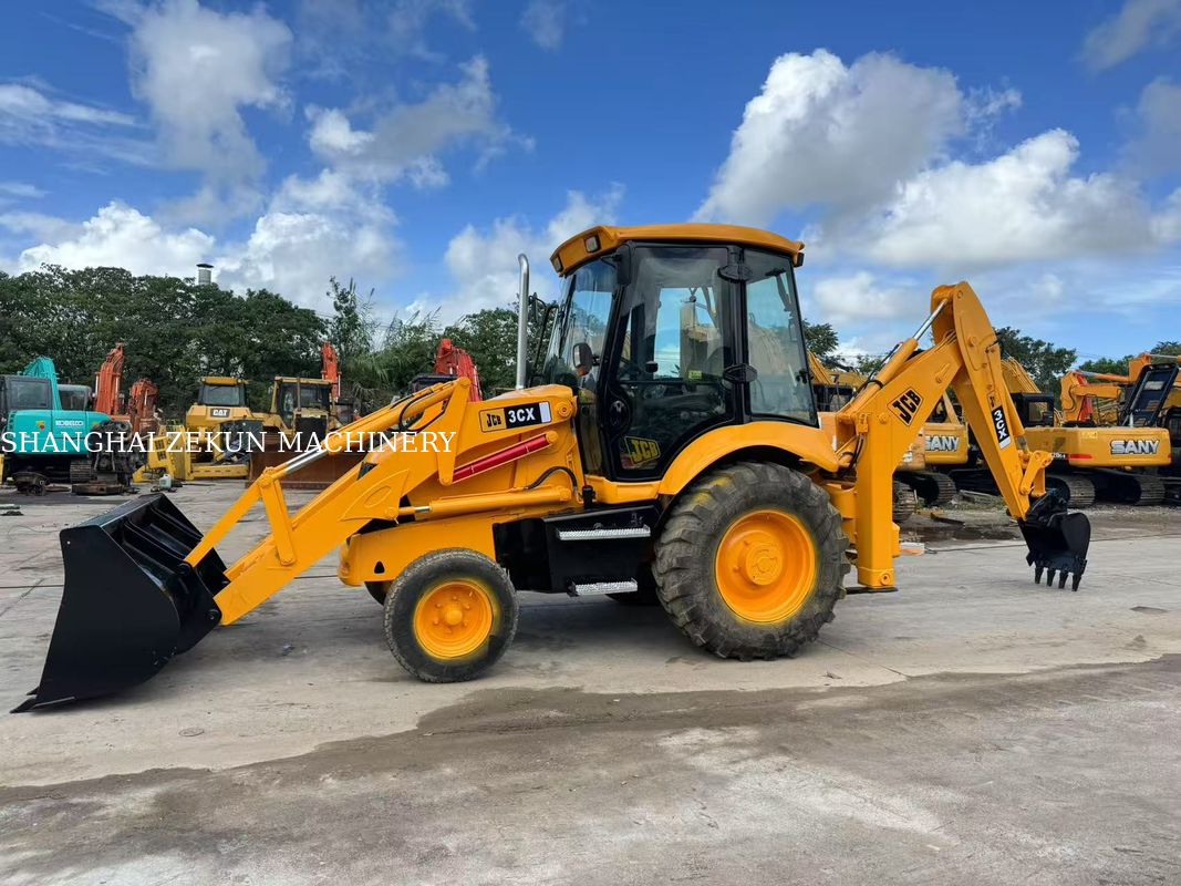 2001 JCB 3CX Excavator Backhoe Loader กับ 95 L / min ระบบไฮดรอลิกไหล