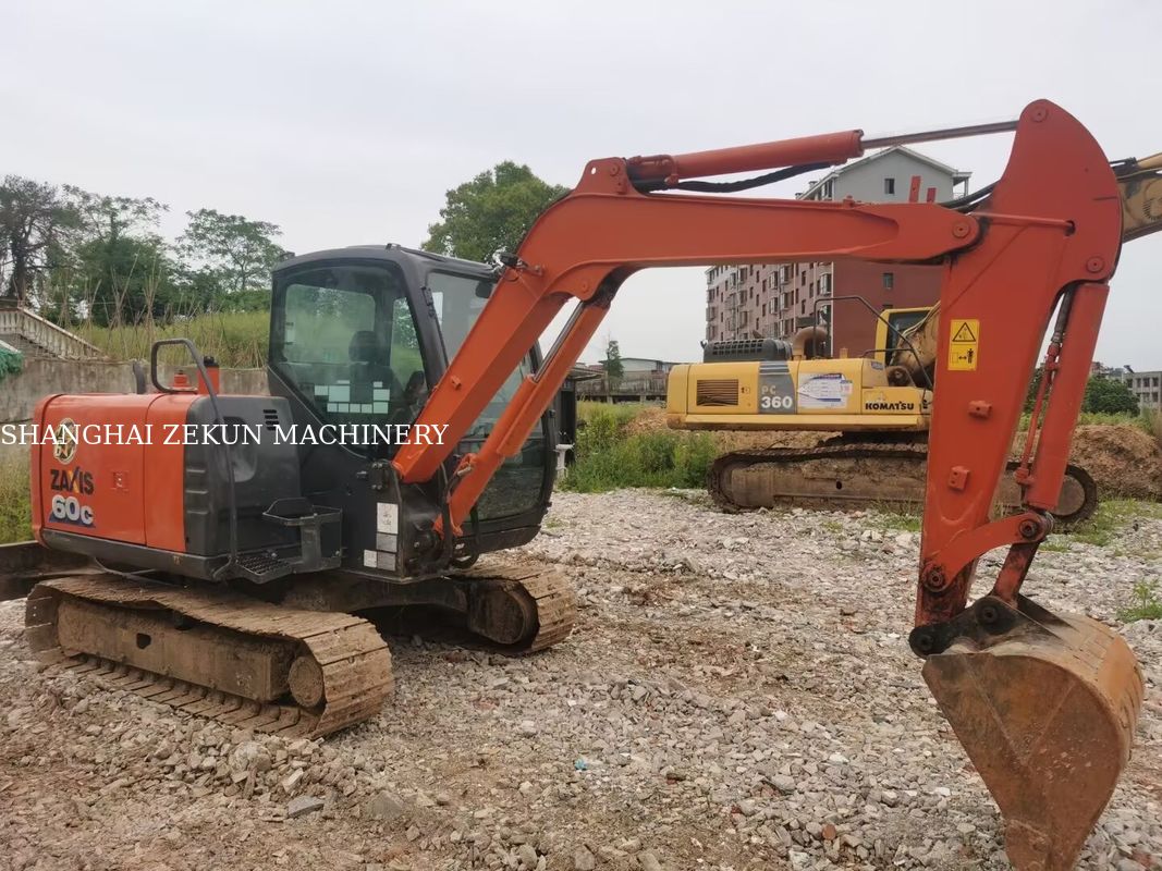 รถขุด Hitachi ZX60C-6A ปี 2023, 2785 ชั่วโมง, น้ำหนักปฏิบัติการ 5 ตัน, ผ่านมาตรฐานการปล่อยมลพิษ Tier 3 / Stage III