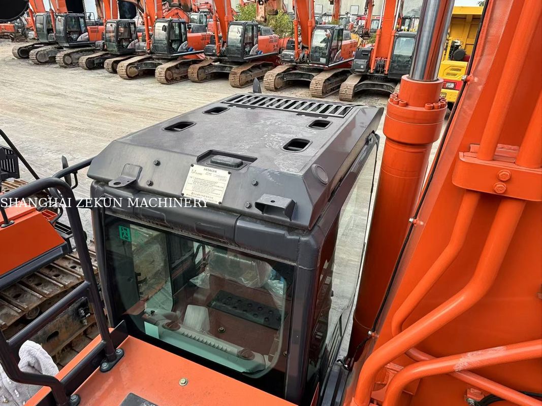 รถขุด Hitachi ZX520LCH ปี 2024 ระยะขุดสูงสุดจากพื้นดิน 12 การกระจัด 15.68 ลิตร สำหรับโครงการถัดไป