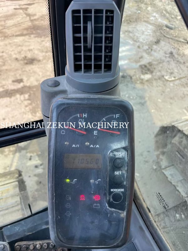 ฮิตาชิ ZX200-3G Excavator 11056hrs ความเร็วในการเดินทาง 3.5 / 5.5 กม./ชม