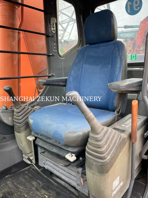 Hitachi ZX200-3G Excavator 10658hrs ความยาวแขน 2.94 m ความสูงในการขุดสูงสุด 620 mm
