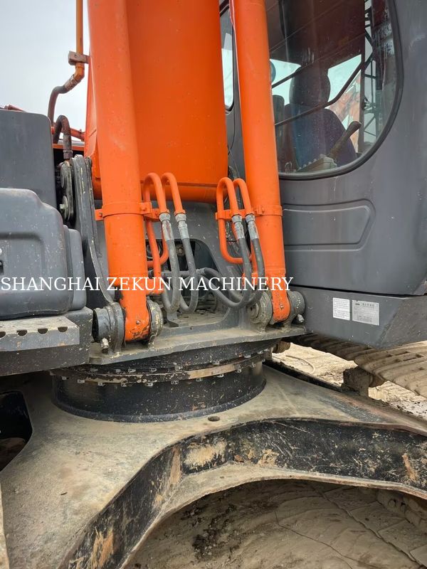 Hitachi ZX200-3G Excavator 10658hrs ความยาวแขน 2.94 m ความสูงในการขุดสูงสุด 620 mm