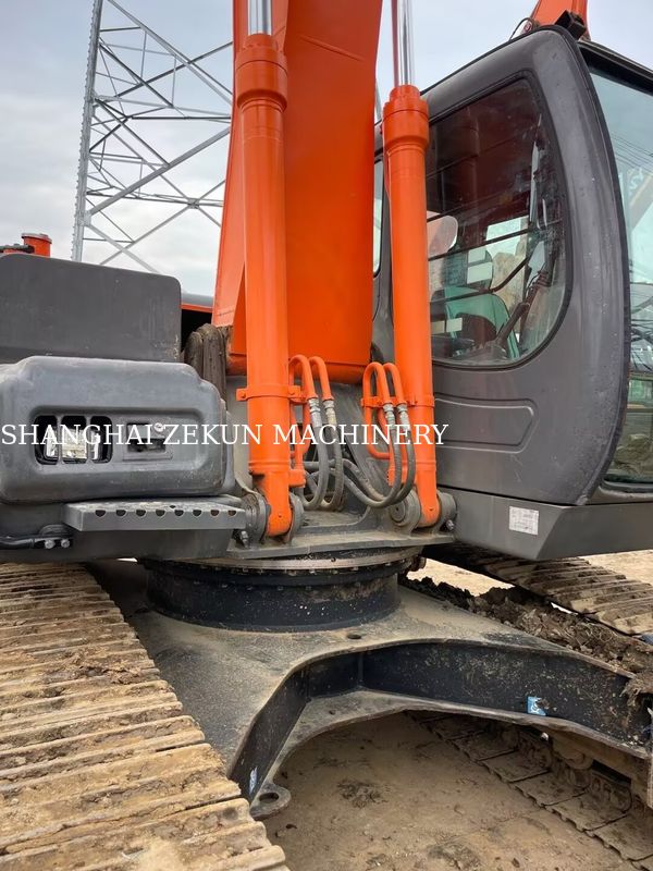 รถขุด Hitachi ZX200-3G พร้อมความจุบุ้งกี๋ 0.8 – 1.0 ลบ.ม. 11051 ชั่วโมง