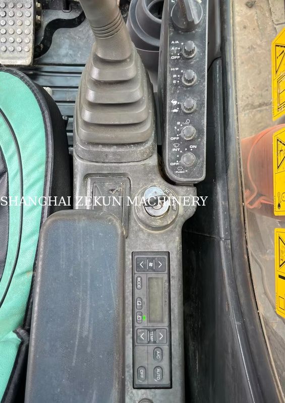 รถขุด Hitachi ZX200-3G พร้อมความจุบุ้งกี๋ 0.8 – 1.0 ลบ.ม. 11051 ชั่วโมง